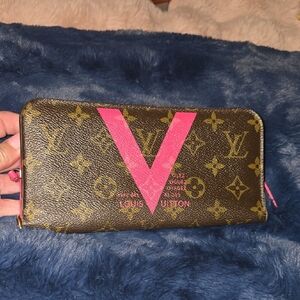 LOUIS VUITTON WALLET